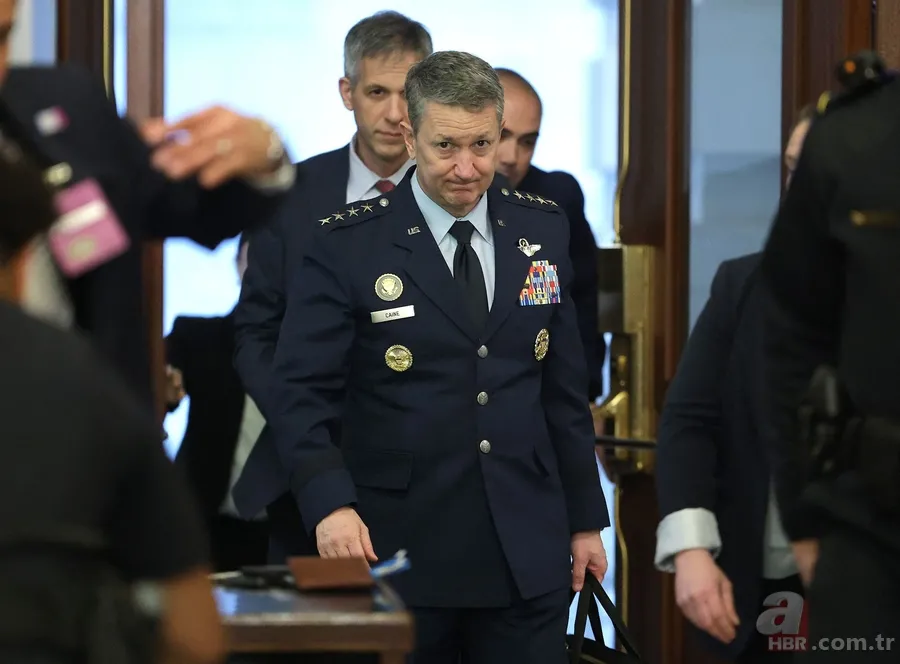 İran’daki ilkokul saldırısında yeni görüntüler ortaya çıktı! Öğrencileri ABD Tomahawk’ı böyle katletmiş 11