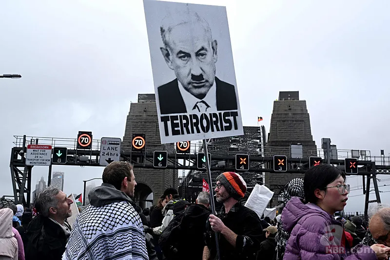 Sydney’de 90 bin kişi İsrail’in Gazze’ye saldırılarını protesto etti: “Soykırım durmalı” 3