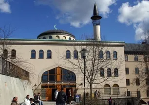 Stockholm Camisi'ne ırkçı saldırı