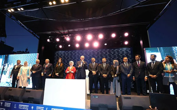 baskan-recep-tayyip-erdogandan-ak-parti-mardin-mitinginde-kritik-aciklamalar-hdpye-ulkemizi-boldurtmeyecegiz-1683738416786.jpg Başkan Recep Tayyip Erdoğan’dan AK Parti Mardin Mitingi’nde kritik açıklamalar: HDP'ye ülkemizi böldürtmeyeceğiz! - 10