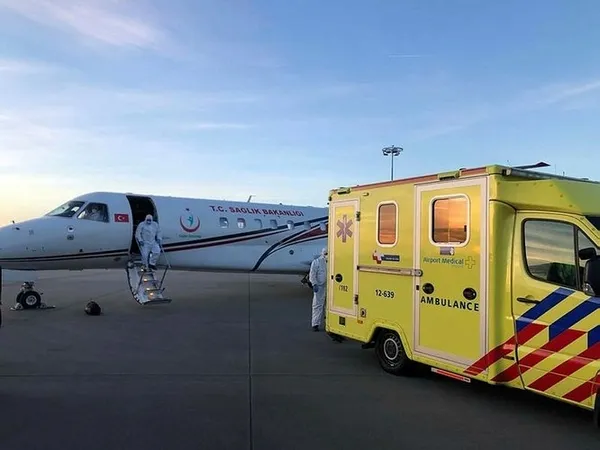 yogun-bakimdaki-turk-hastayi-olume-terk-ettiler-turkiye-hastasina-sahip-cikarak-ambulans-ucak-gonderdi-1611355505745.jpg