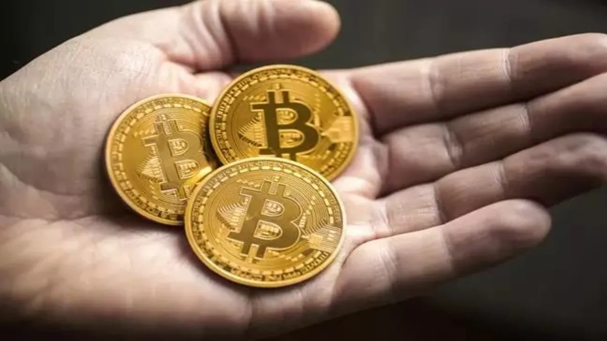 Bitcoin'de sert düşüş! 62 bin doların altına geriledi