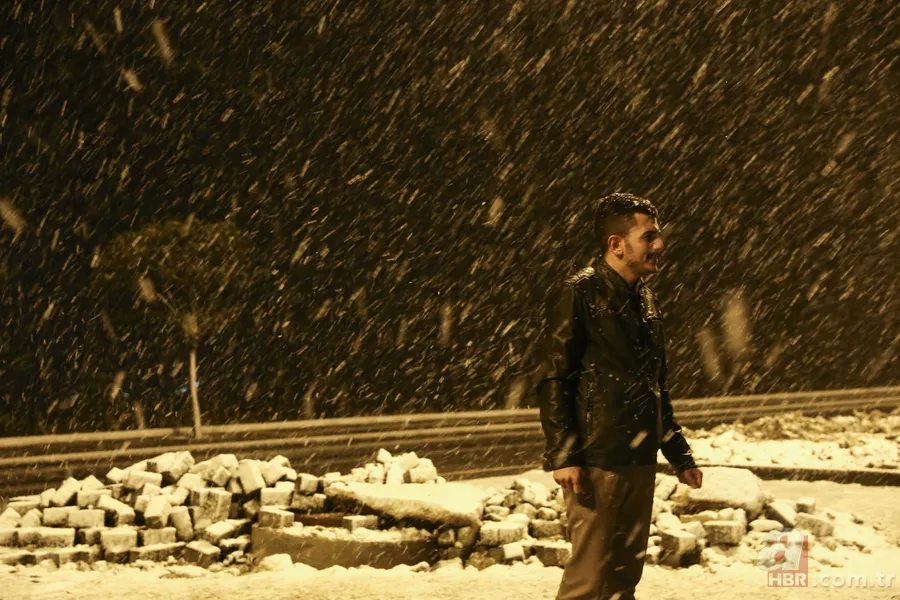 Türkiye'nin birçok noktasına ilk kar düştü 1