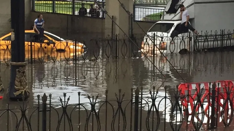 İstanbul'daki afetin nedeni "süper hücre"