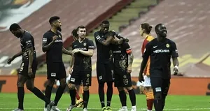 Eski takımına attı ama sevinmedi!