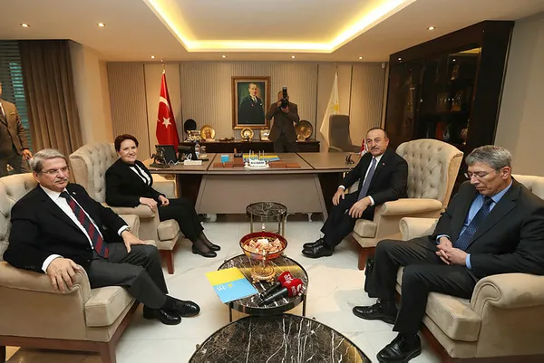 Bakan Mevlüt Çavuşoğlu’ndan Libya tezkeresi için CHP ve İYİ Parti’ye kritik ziyaret