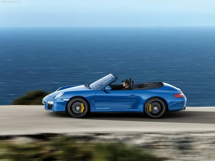 Porsche 911’e iki yeni model