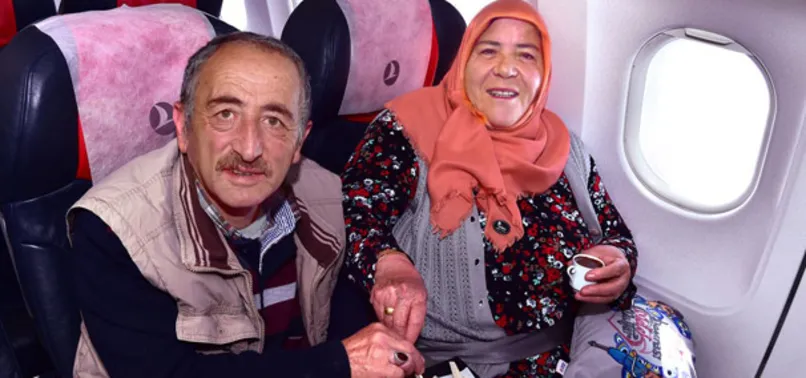 40. evlilik yıl dönümlerini binlerce metre havada kutladılar