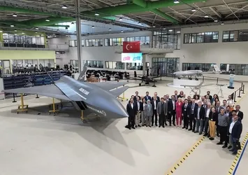 NATO temsilcileri Türkiye'nin yeni göz bebeği Kızılelma'yı yerinde ziyaret etti