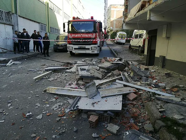 Son dakika: İstanbul Avcılar'da korkutan patlama - 1