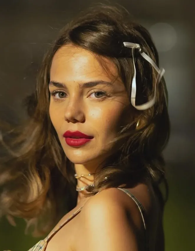 bahar-sahinden-olay-yaratan-fenerbahce-cikisi-1766473217808.jpg Kaynak: Instagram