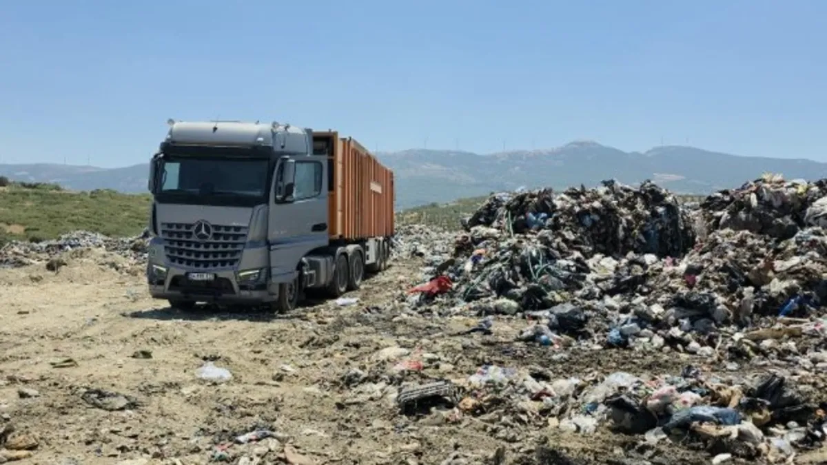 İzmir'de tepki çeken görüntüler! Çöpler Tire'ye taşınıyor