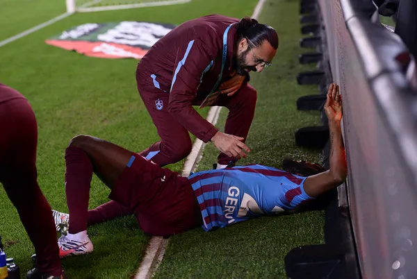 Trabzonspor’da Gervinho’nun çapraz bağları koptu! Yıldız oyuncunun sezonu kapattığı iddia edildi