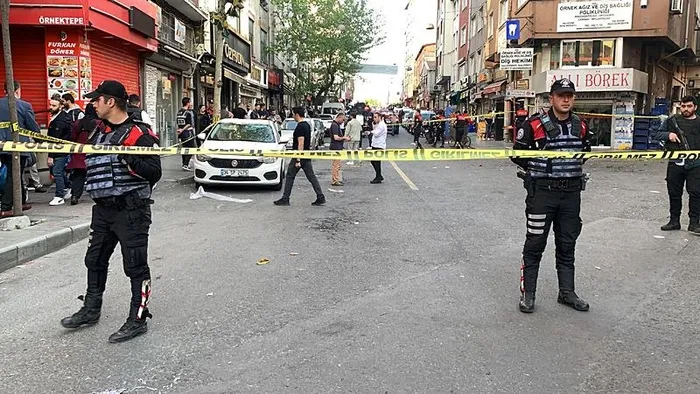 kagithanede-silahli-saldiri-olu-ve-yaralilar-var-1713033222728.jpeg Kağıthane'de silahlı saldırı! Ölü ve yaralılar var | Valilik duyurdu: Soruşturma başlatıldı - 7