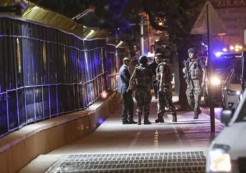 Altı kurşuna rağmen darbecileri püskürttü