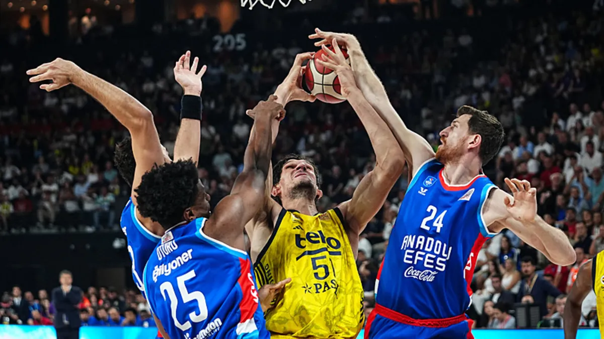 Cumhurbaşkanlığı Kupası'nın sahibi Anadolu Efes! Başkan Erdoğan takdim etti