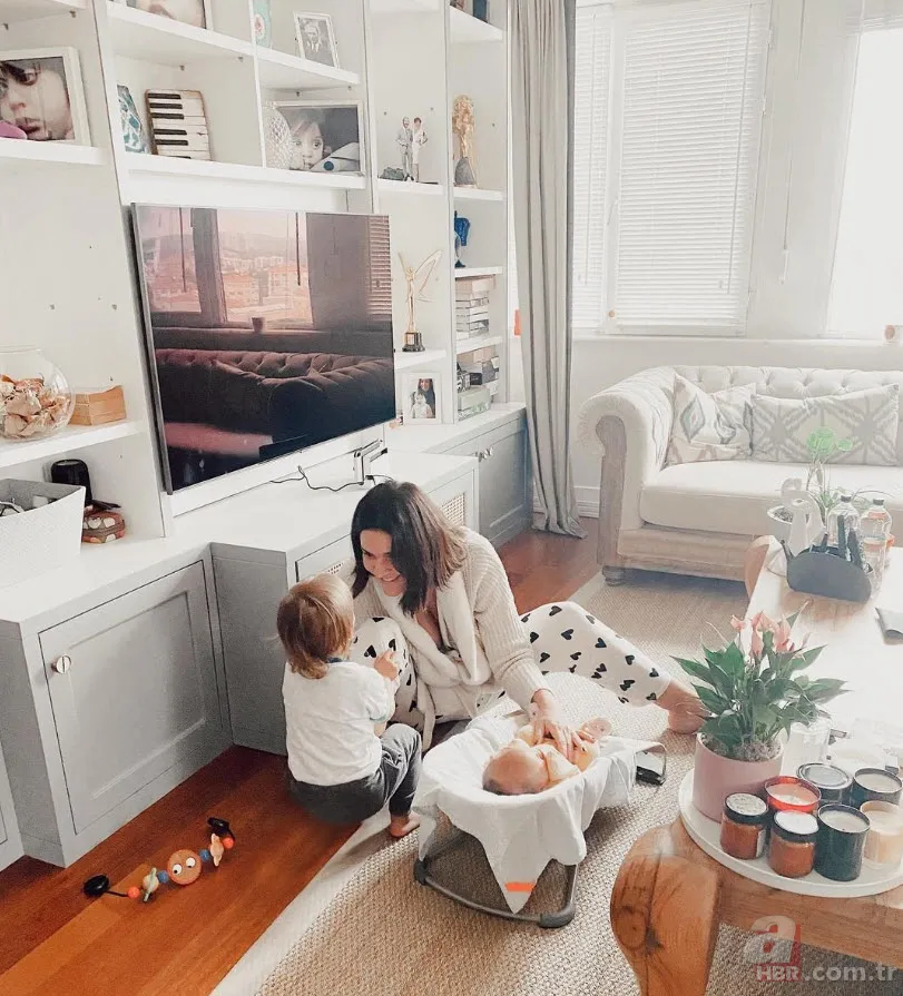 Bergüzar Korel Londra’da ev değiştirdi! Paylaşmaya doyamadı: “Yeni mahalle yeni hayat” 11