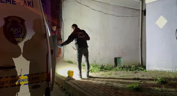 kanalizasyon-kavgasinda-korku-dolu-anlar-turkiye-sampiyonu-boksor-tabancayla-vuruldu-1709591143254.jpeg