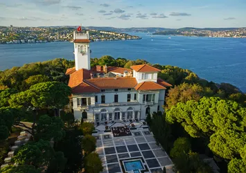 CHP'li İBB Hidiv Kasrı'nı yıkılma tehlikesiyle karşı karşıya bıraktı