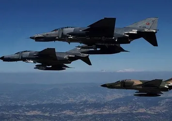 Irak'ın kuzeyine hava harekatı!