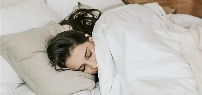 Gündüz saatlerinde meyve tüketmek uykusuzluğa iyi geliyor!