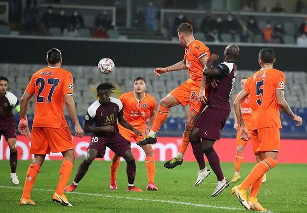 Başakşehir iyi oynadığı maçta PSG’ye 2-0 mağlup oldu