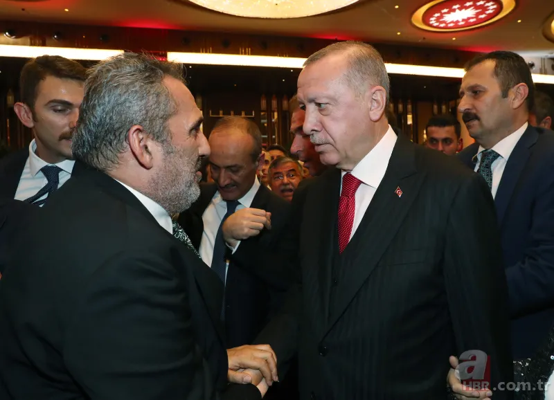 Kuruluş Osman'ın yıldızı Burak Özçivit ile Başkan Erdoğan arasında samimi sohbet! 10