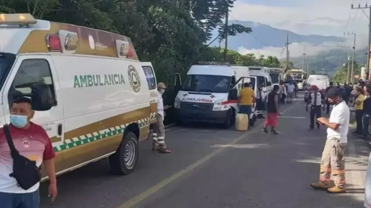 Meksika'da otobüs devrildi! Çok sayıda ölü ve yaralı var