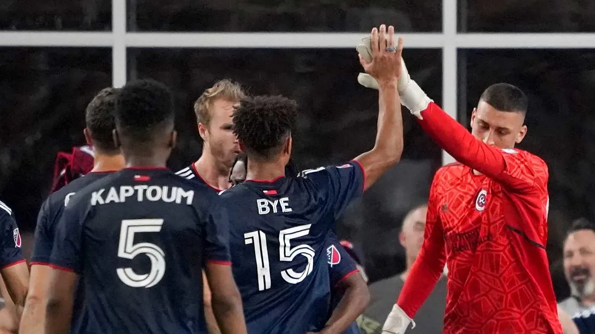 Galatasaray'da gözler kaleci transferinde! Petrovic için Chelsea'ye teklif