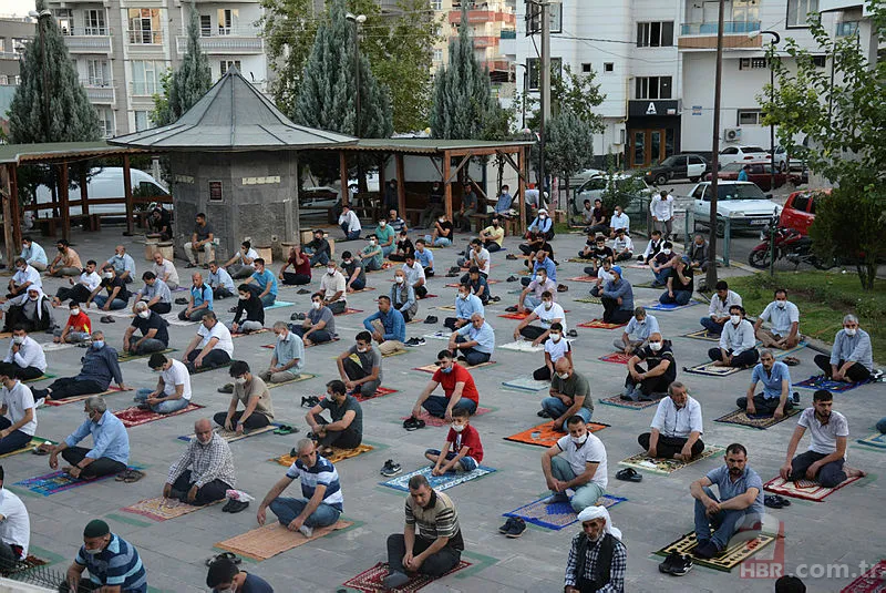 Diyanet son dakika: 23 Nisan'da Cuma namazı var mı? Bugün camilerde Cuma namazı kılınacak mı, yasak mı? 18