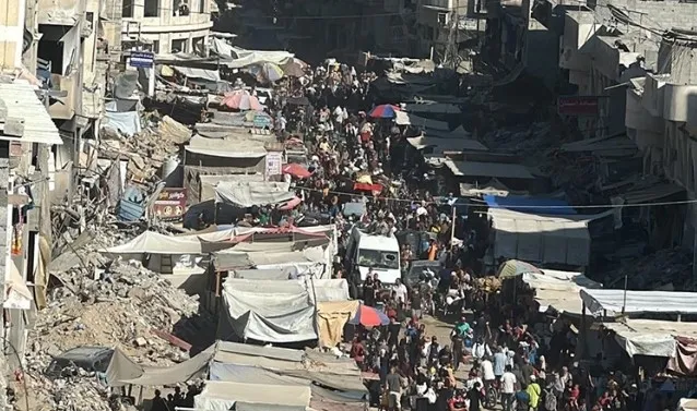 soykirimci-bakandan-lubnana-alcak-tehdit-zorla-goc-ettirilen-filistinlileri-ornek-gosterdi-iyi-izleyin-1723240541051.jpg Han Yunus'un doğusunda yeniden büyük bir zorunlu göç.