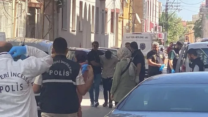 haliya-sarilmis-halde-cesedi-bulunmustu-cigdem-eskidemirci-davasinda-karar-cikti-1740467618137.jpeg Cinayet zanlısı Sakhı için istenen ceza belli oldu / SABAH GAZETESİ