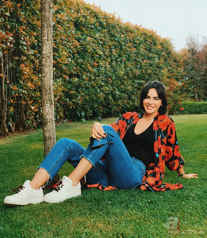 Volkan Demirel’in eşi Zeynep Demirel kıskançlık krizine girdi, ortalık karıştı 8