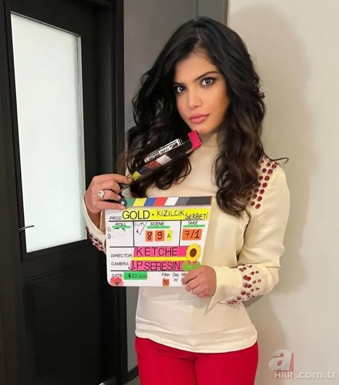 Kızılcık Şerbeti'nin Nilay'ı Feyza Civelek'in kardeşi bakın hangi oyuncuymuş! Annesiyle Sandık Kokusu dizisinde... 4