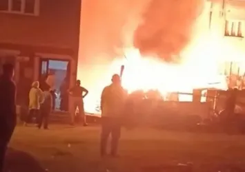 Bursa'da boş baraka alevlere teslim oldu