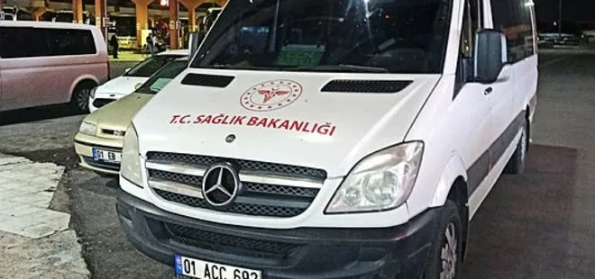 Adana’da kısıtlamada üzerine ’Sağlık Bakanlığı’ yazdırdığı minibüsüyle yolcu taşırken yakalandı