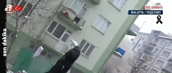 iste-76lik-depremin-goruntusu-enkazda-arama-yapiliyordu-1676034208602.jpg İşte 7,6’lık depremin yeni görüntüsü! Enkazda arama yapılıyordu... - 1