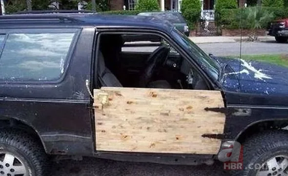 Kaza geçiren araçlarına öyle çözümler buldular ki... 3