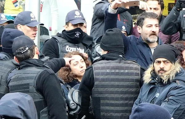 1657167232759.jpeg CHP'den polise yumruk atan DBP'li Salihe Aydeniz'e destek - 4
