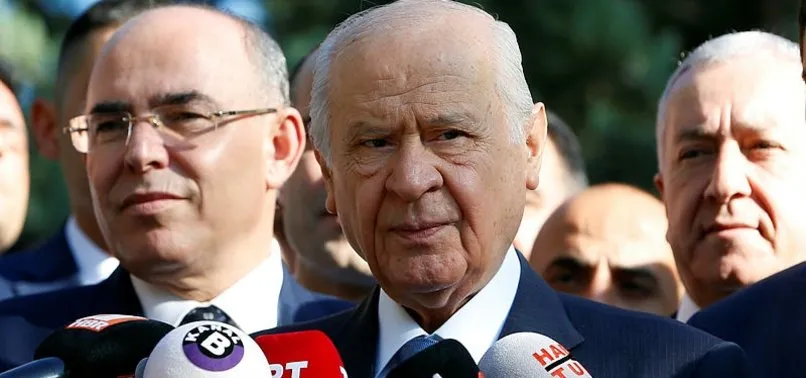 Bahçeli'ye 'hakaret' iddialarına suç duyurusu