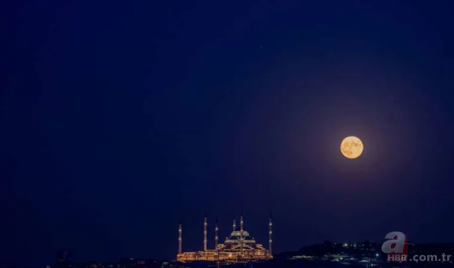 Eşsiz manzara! 'Süper Ay' İstanbul'da Galata Kulesi ile birlikte görüntülendi 6