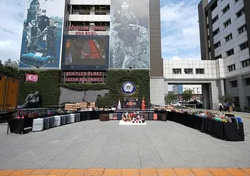 İstanbul'da kaçakçılık operasyonu! 10 binden fazla gözlük, saat ve çanta ele geçirildi