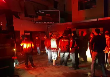 İzmir'de mobilya atölyesinde yangın