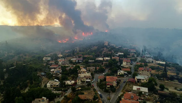 Son dakika: Başkan Erdoğan orman yangınlarıyla ilgili bakanlardan bilgi aldı! Devlet yangınlara karşı seferber
