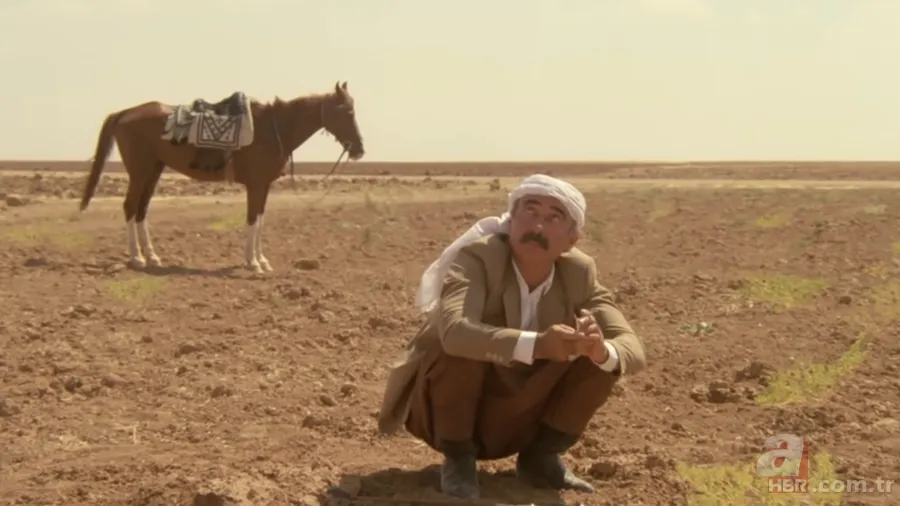 Bengü Şen tıpkı babası gibi... Züğürt Ağa'nın yıldızı Şener Şen'in sır gibi sakladığı kızına bakın! 2