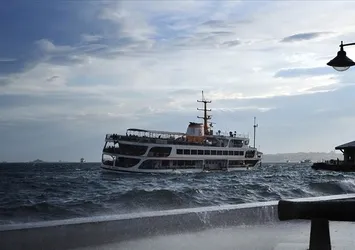 İstanbul'da deniz ulaşımına lodos engeli!