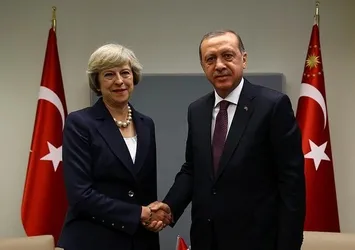 Erdoğan, İngiltere Başbakanı May ile görüştü