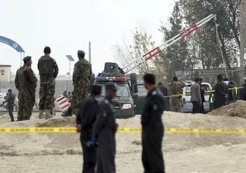 Afganistan'da helikopter düştü