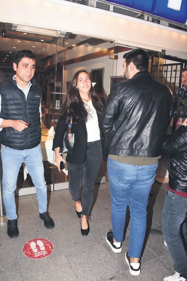 1665552649614.jpeg Zehra Çilingiroğlu ve Mehmet Dinçerer haberine Hülya Avşar ateş püskürdü: "Böyle bir ahlaksızlık olabilir mi?" - 2