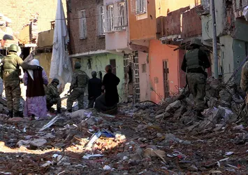 Diyarbakır Sur'dan Afrin'e mesaj